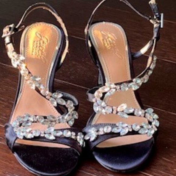 Badgley Mischka Jewel Shoes - Size 5.5 - Black with Rhinestone embellishments - Picture 1 of 13
